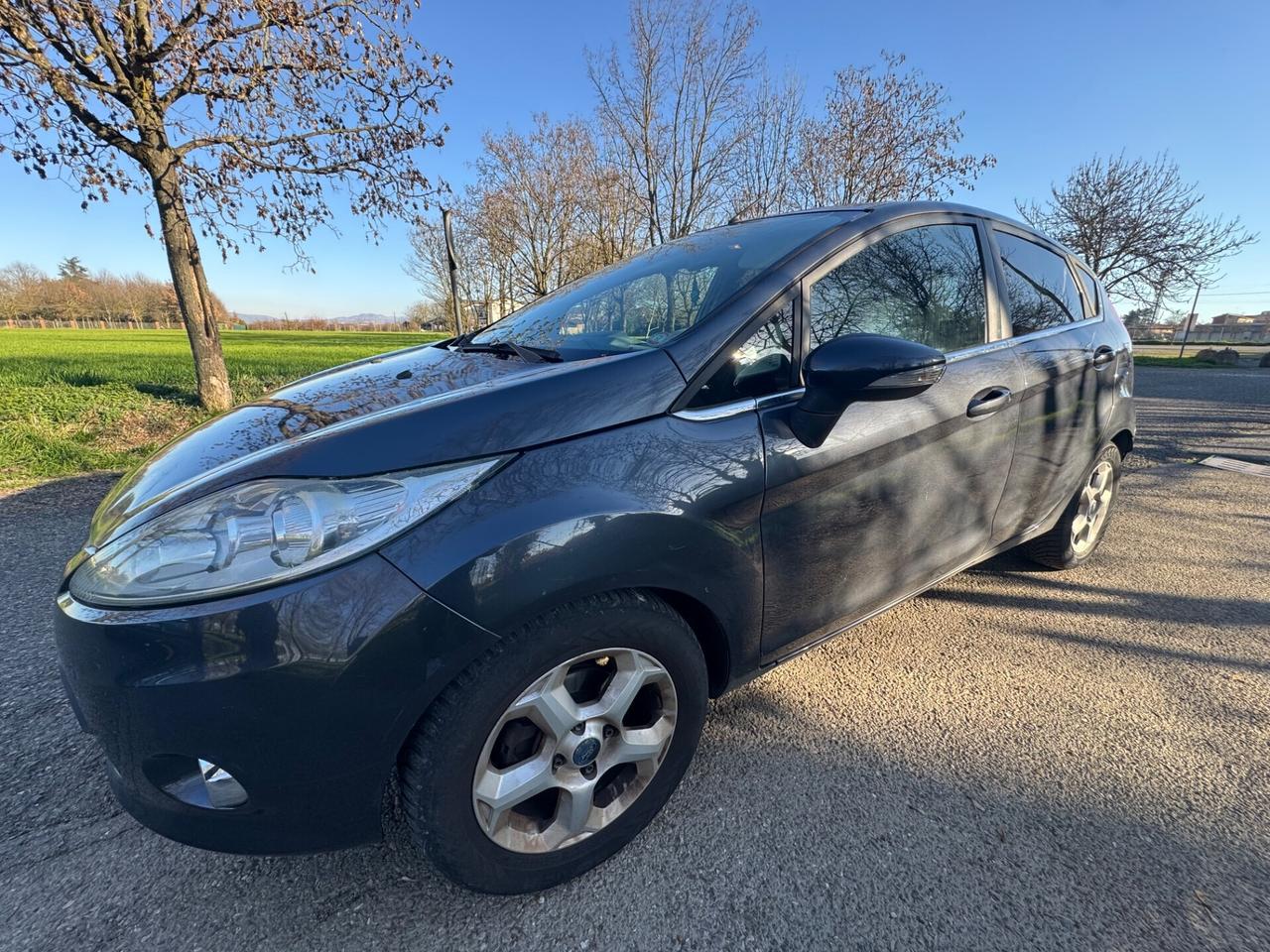 Ford Fiesta 1.4 5 porte Bz.- GPL Titanium