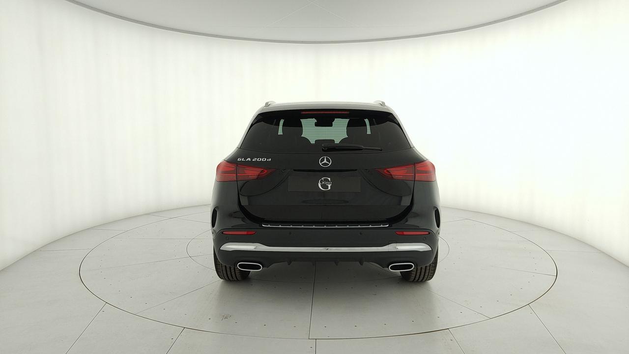Mercedes-Benz GLA 200 d automatic