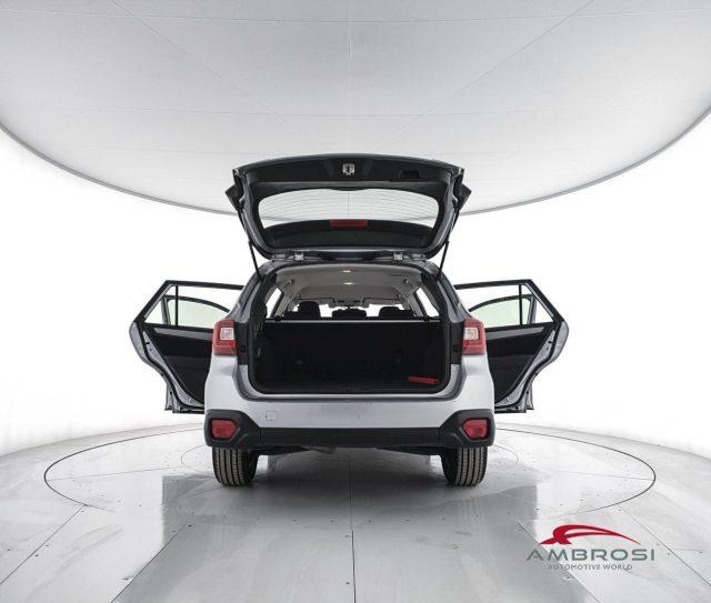 SUBARU OUTBACK 2.0d Lineartronic Free