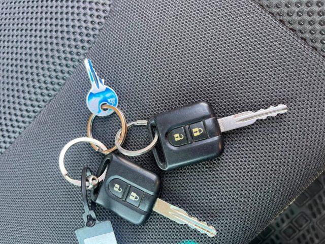 NISSAN Navara 2.5 dCi 4 porte Double Cab LE