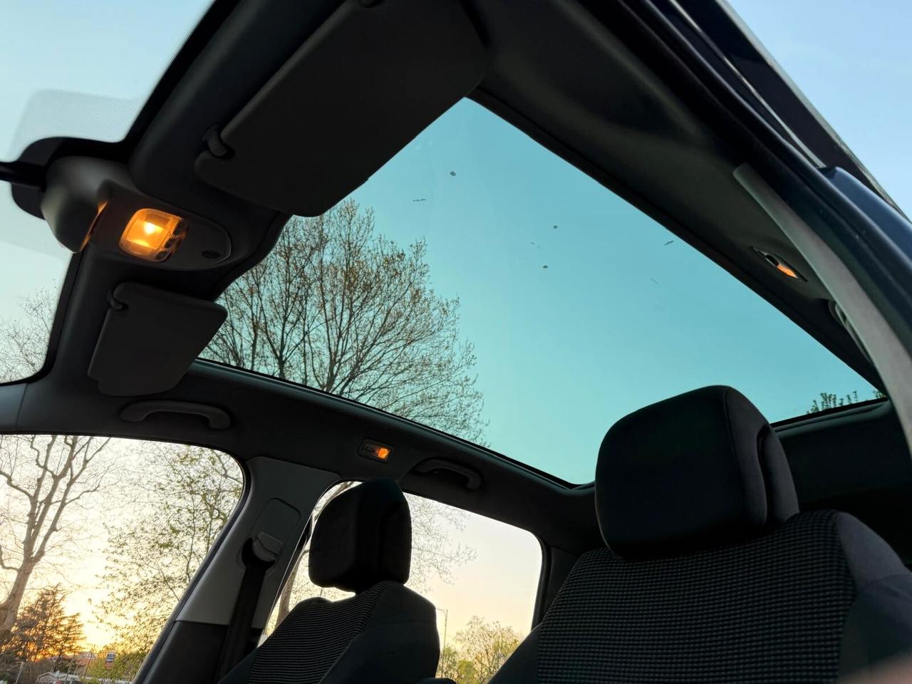 Peugeot 5008 1.6 e-HDi 112CV Stop&Start cambio robotizzato Active