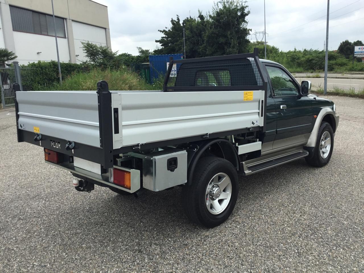 Mitsubishi L200 2.5 TDI 4WD Club Cab Pick-up GLS