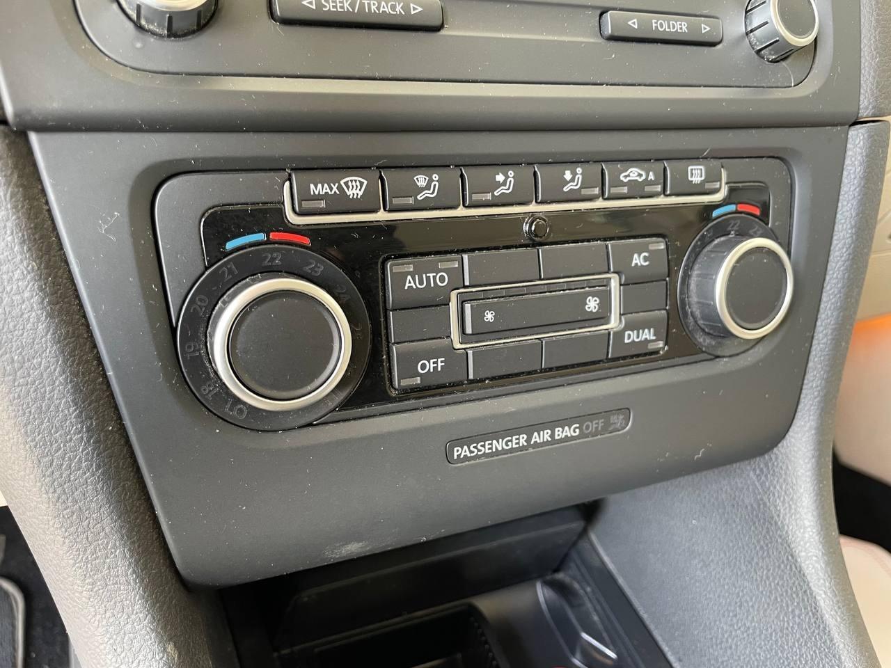 Volkswagen Golf VI - Interni in Alcantara