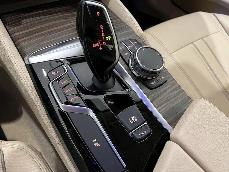 BMW Serie 5 520d xDrive Luxury Auto