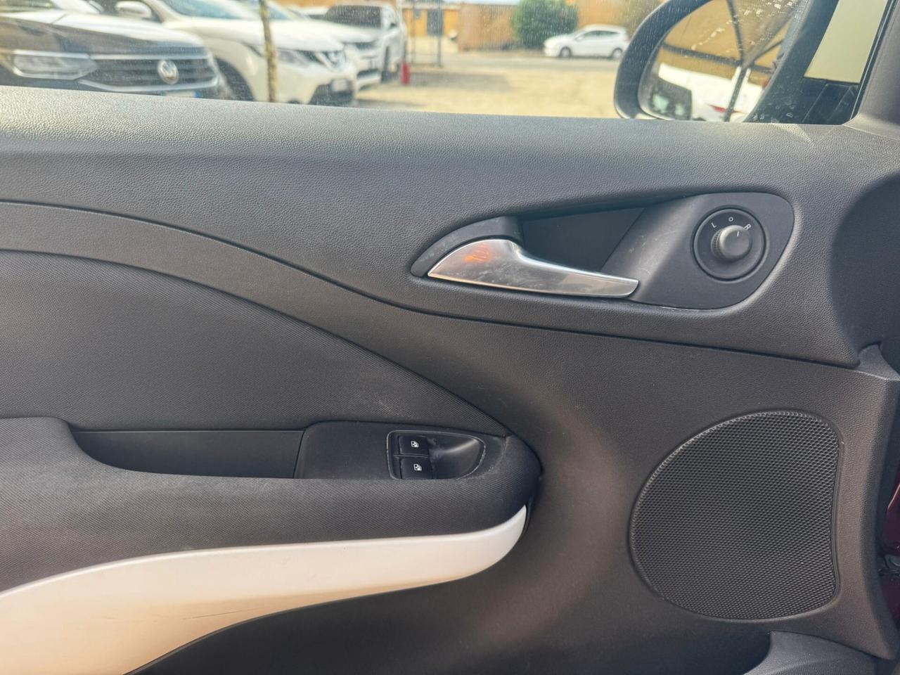 Opel Adam 1.2 70 CV Glam