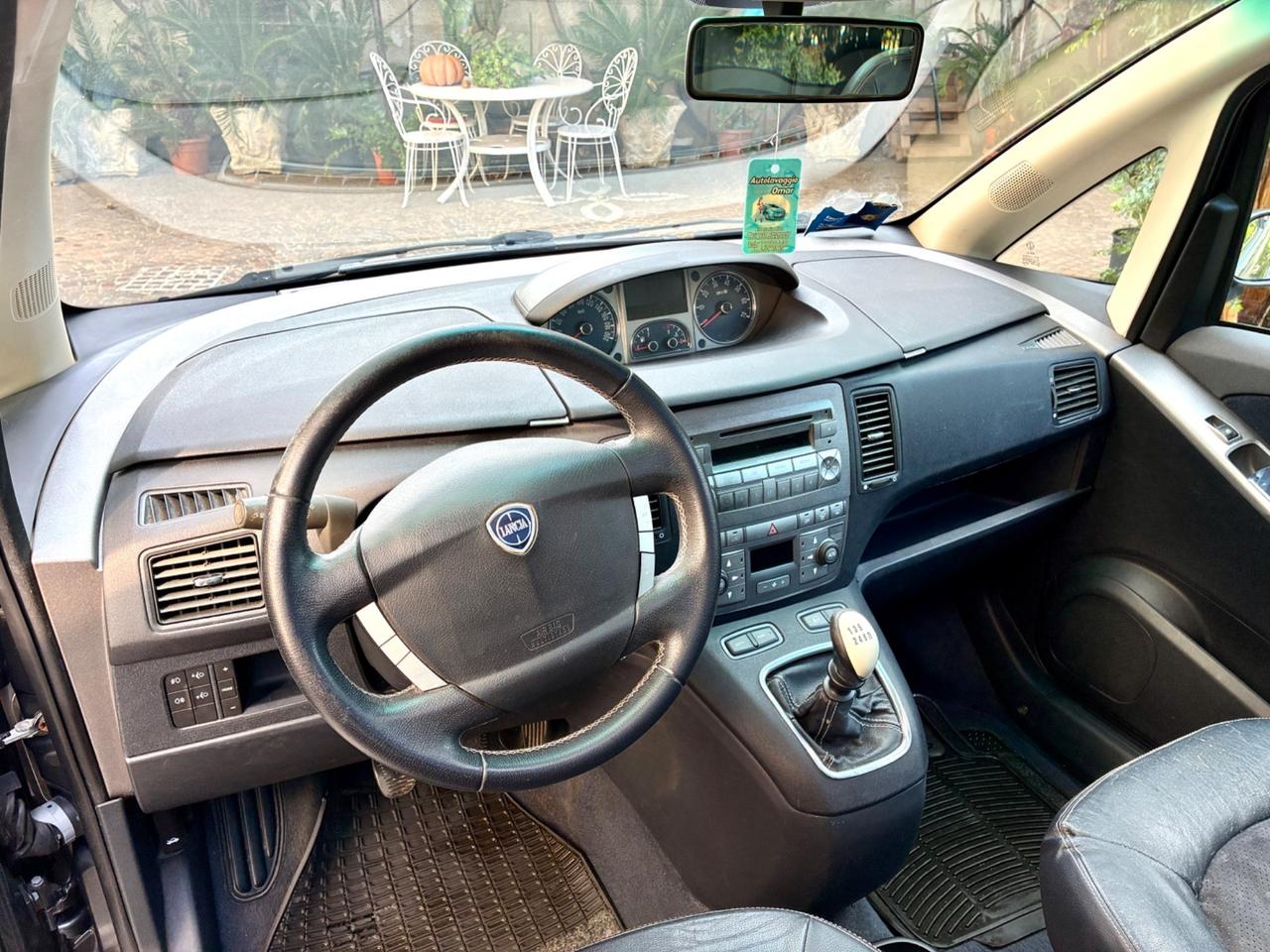 Lancia MUSA 1.4 16V Poltrona Frau