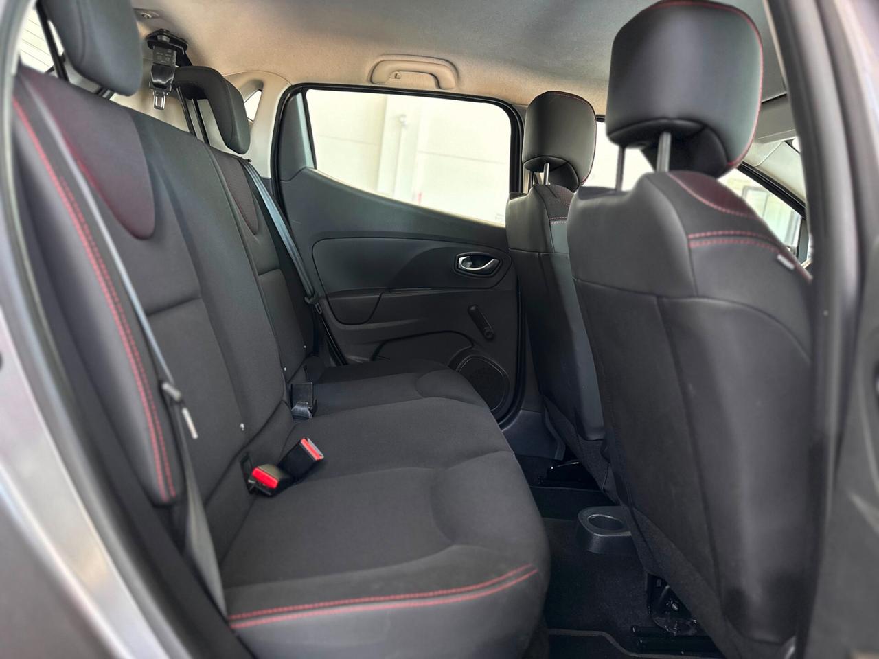 Renault Clio dCi 8V 75CV EDC Start&Stop 5 porte Energy Intens