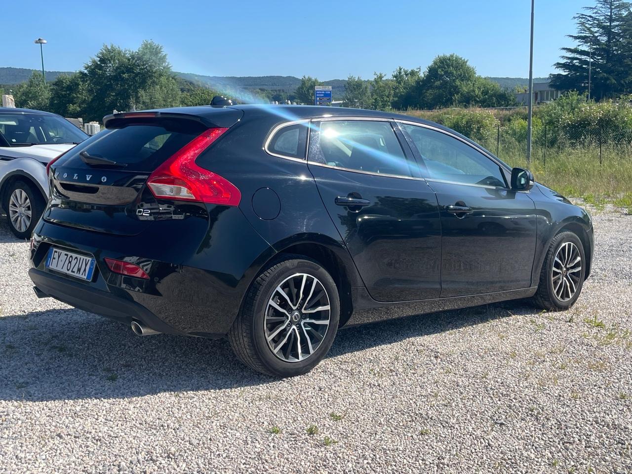 Volvo V40 D2 R-design