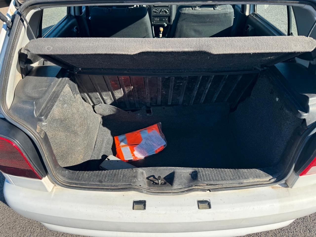 Volkswagen Polo 1.0 benzina 50cv 5P 1998