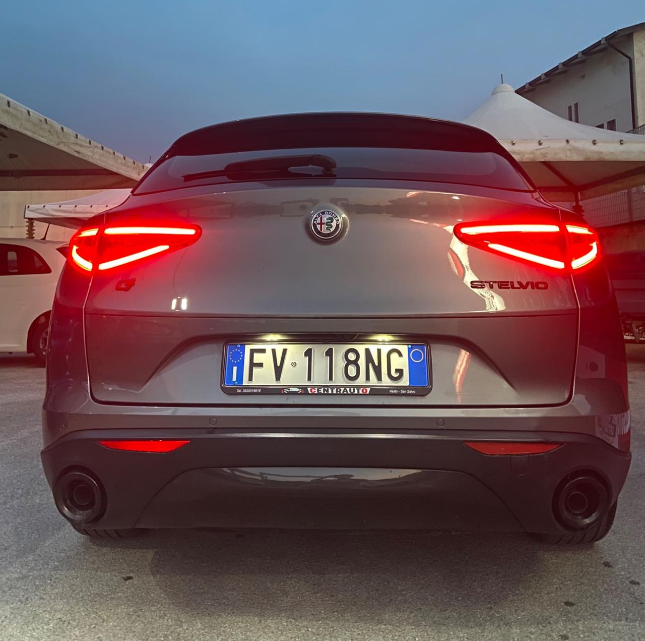Alfa Romeo Stelvio 2.2 210 CV Q4 B-Tech FULL NUOVA
