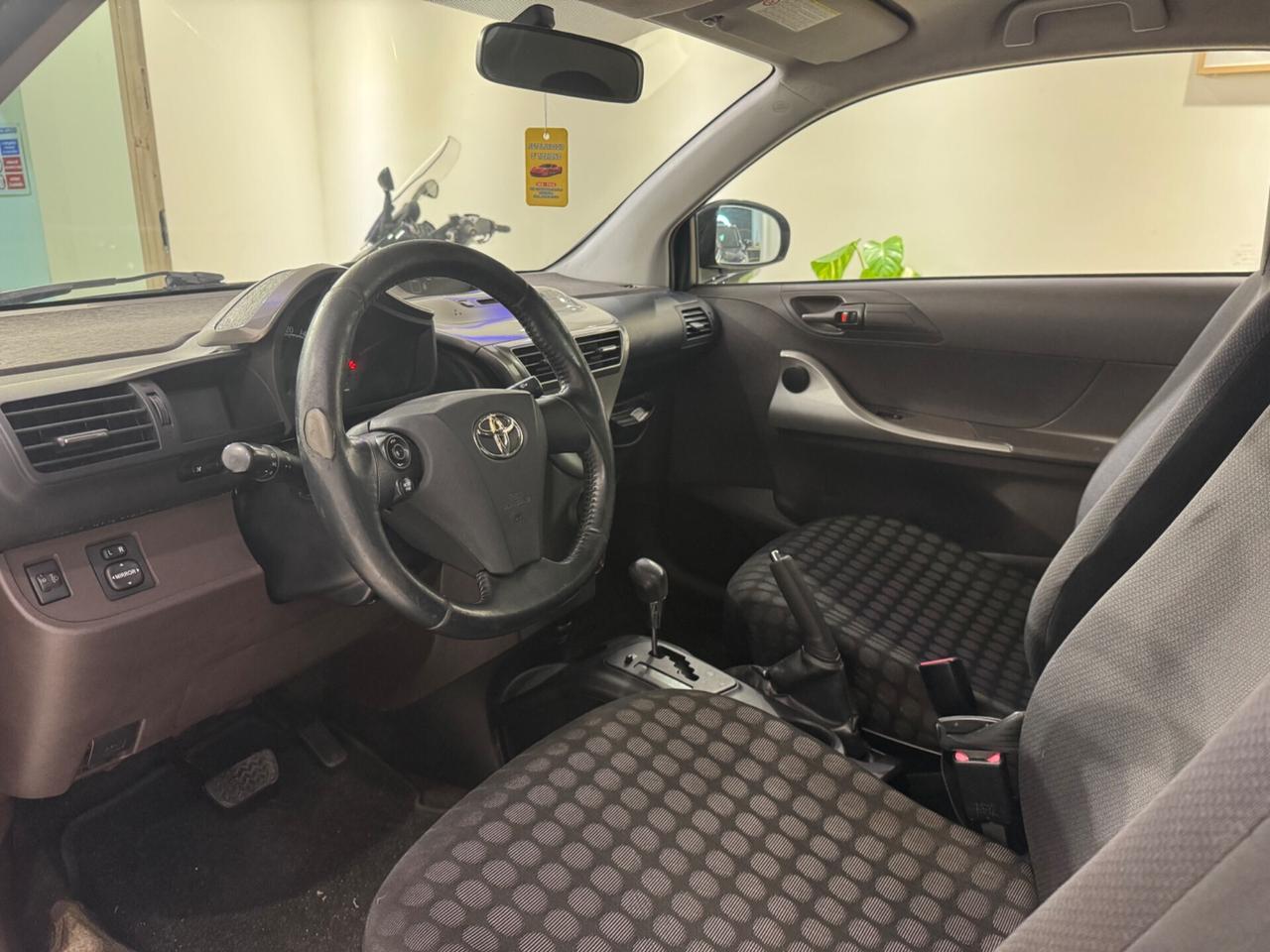 Toyota iQ 1.0 AUTOMATICA Unicoproprietario