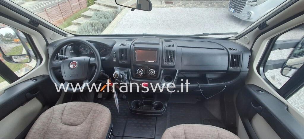 Bürstner Lyseo TD 700 letto centrale nautico regolabile in altezza