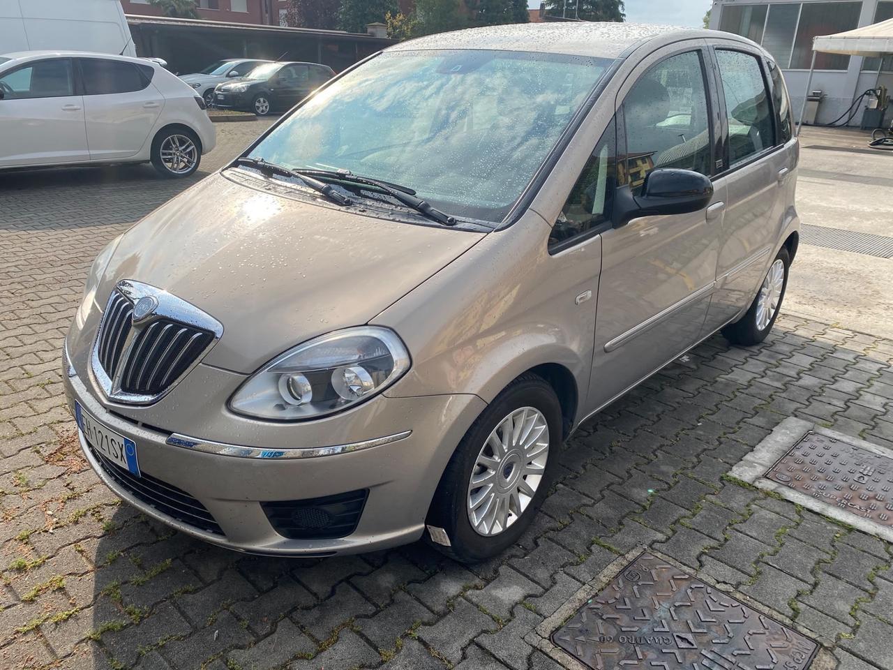 Lancia MUSA 1.4 16V 5th Avenue neopatentati