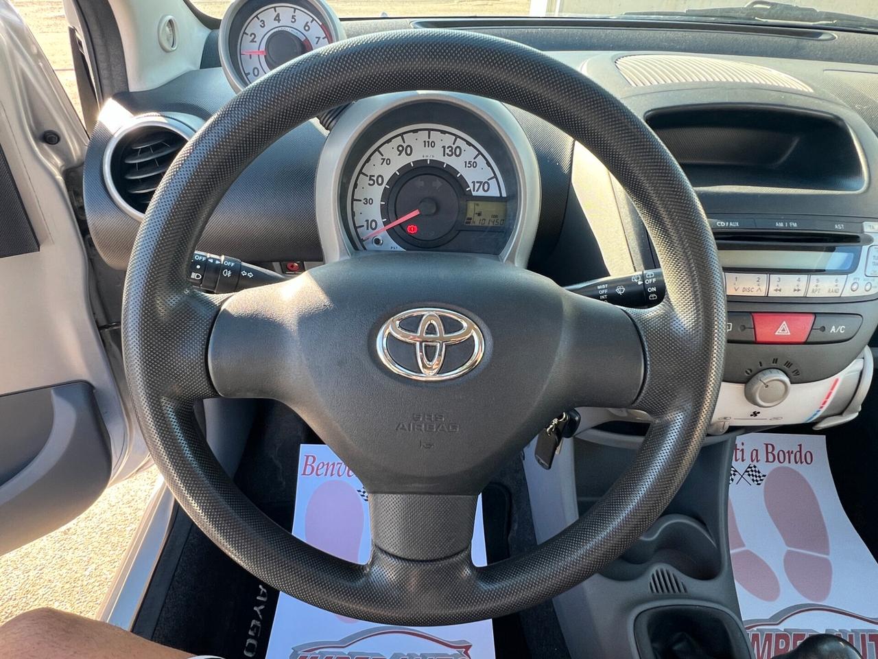 Toyota Aygo 1.0 CONNECT 1 PROPRIETARIO