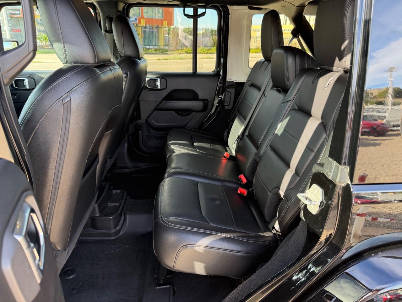 Jeep Wrangler Unlimited 2.2 Mjt II Sahara