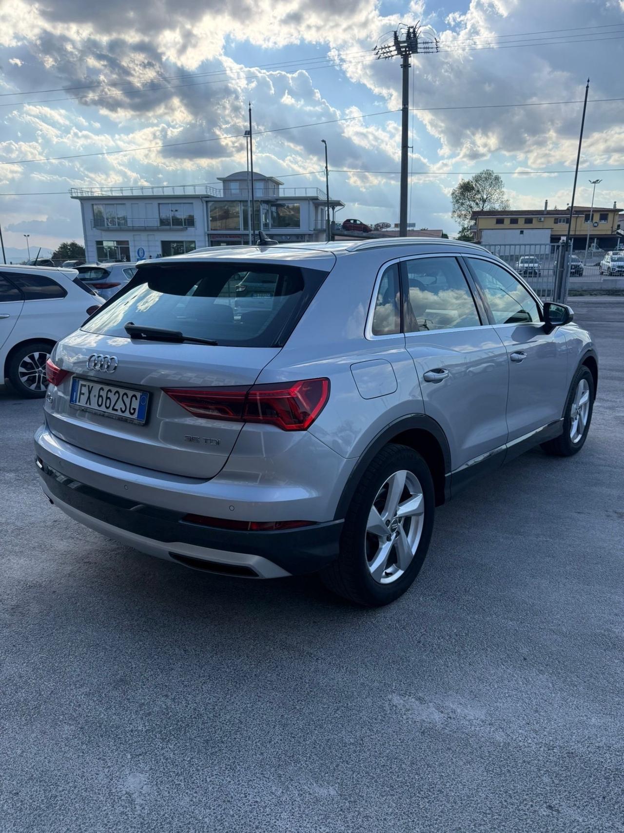 Audi Q3 35 TDI S tronic Business Advanced