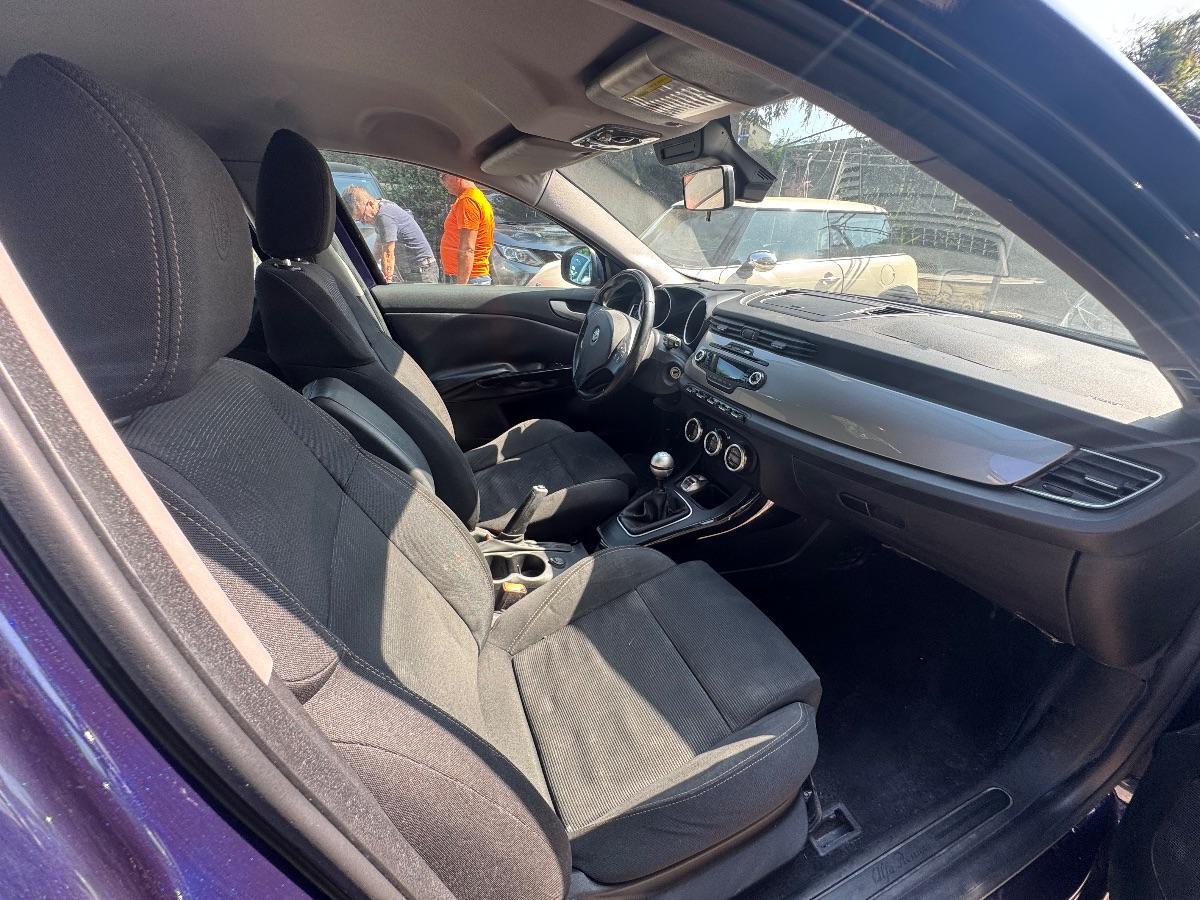 ALFA ROMEO Giulietta 1.6 JTDm-2 105 CV Distinctive