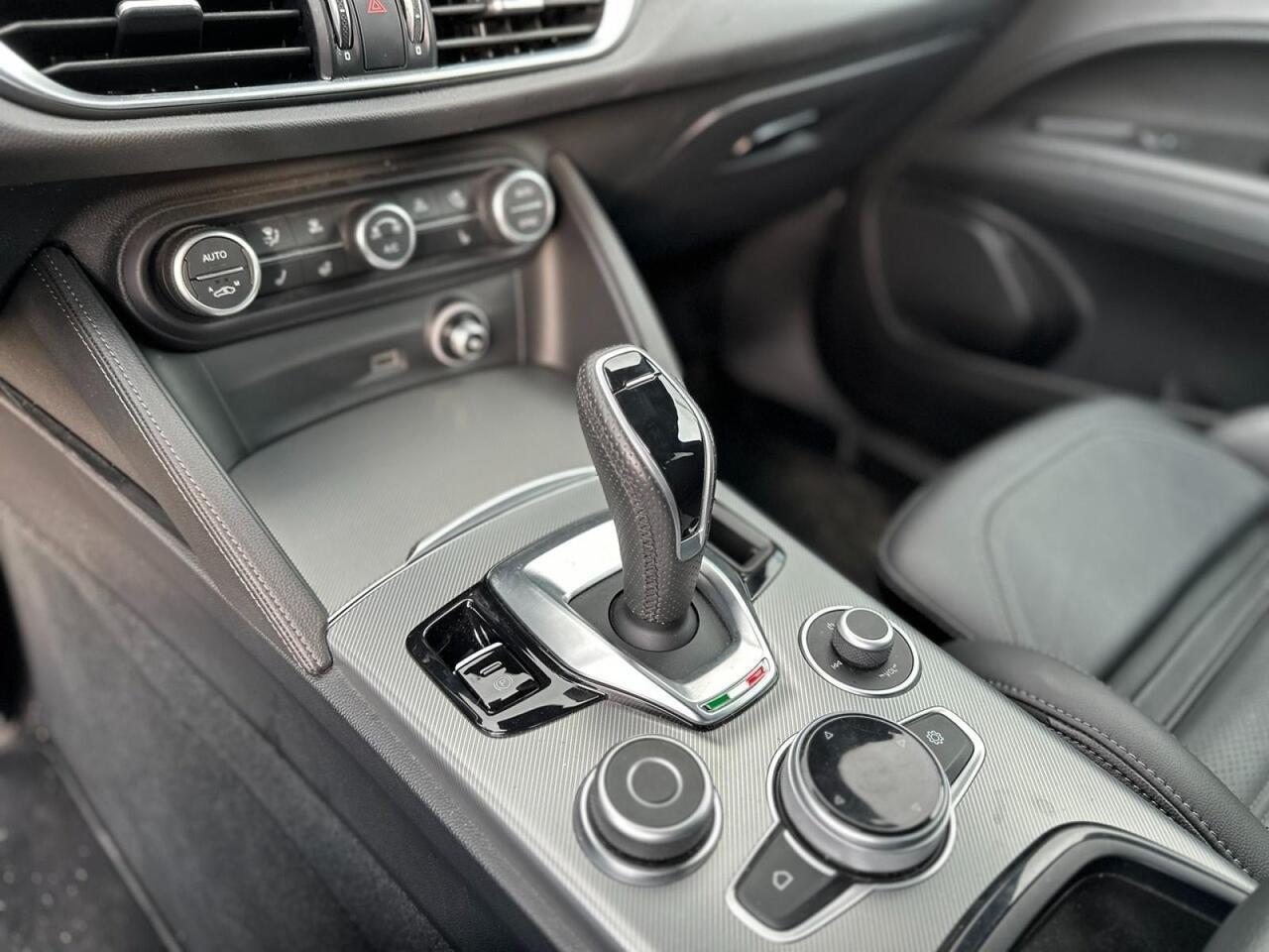 ALFA ROMEO Stelvio 2023 - Stelvio 2.2 t Veloce Q4 210cv auto