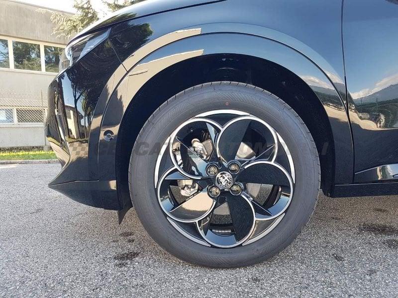 Alfa Romeo Junior Junior 1.2 ibrida Q4 145cv edct6