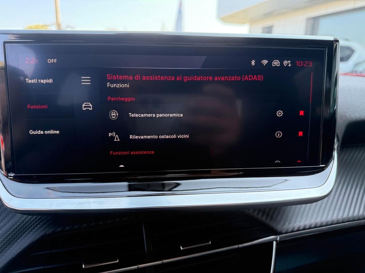 Peugeot 2008 PureTech 100 S&S Allure - ok neopatentati -