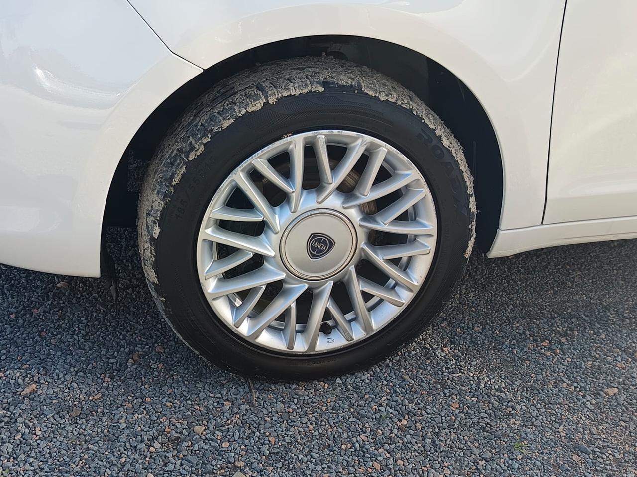 Lancia Ypsilon 2016 - 1.2 benzina Lb automobili