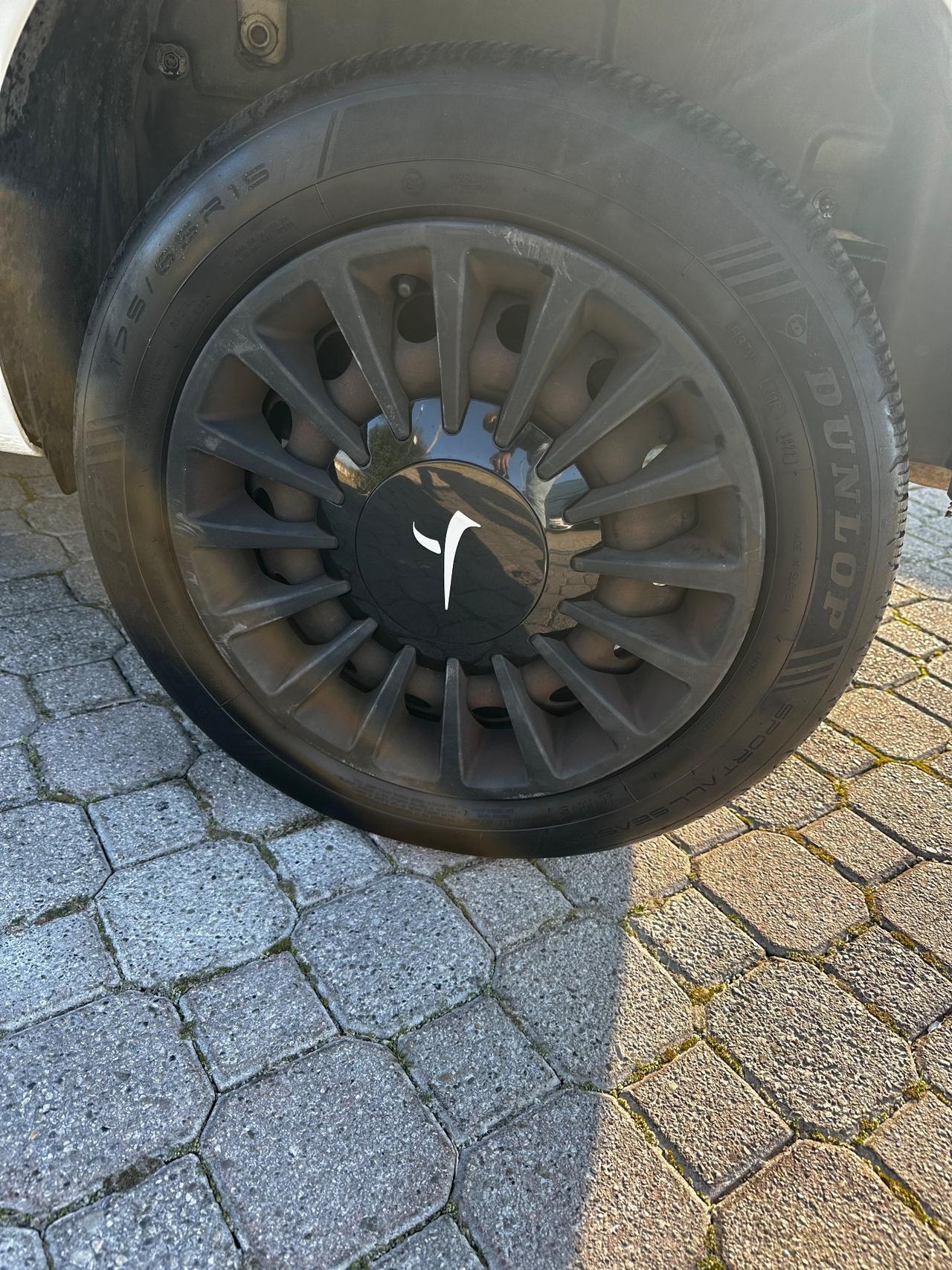 Lancia Ypsilon 0.9 TwinAir 85 CV 5 porte Metano Ecochic Elle