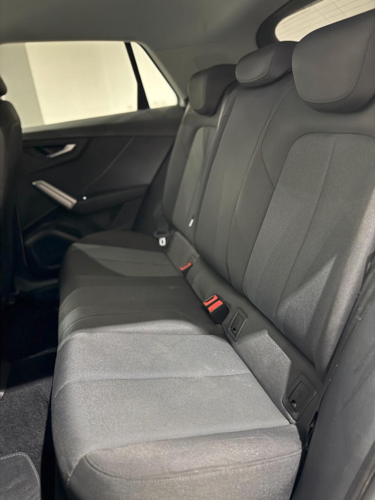 Audi Q2 30 TDI S tronic Identity Black