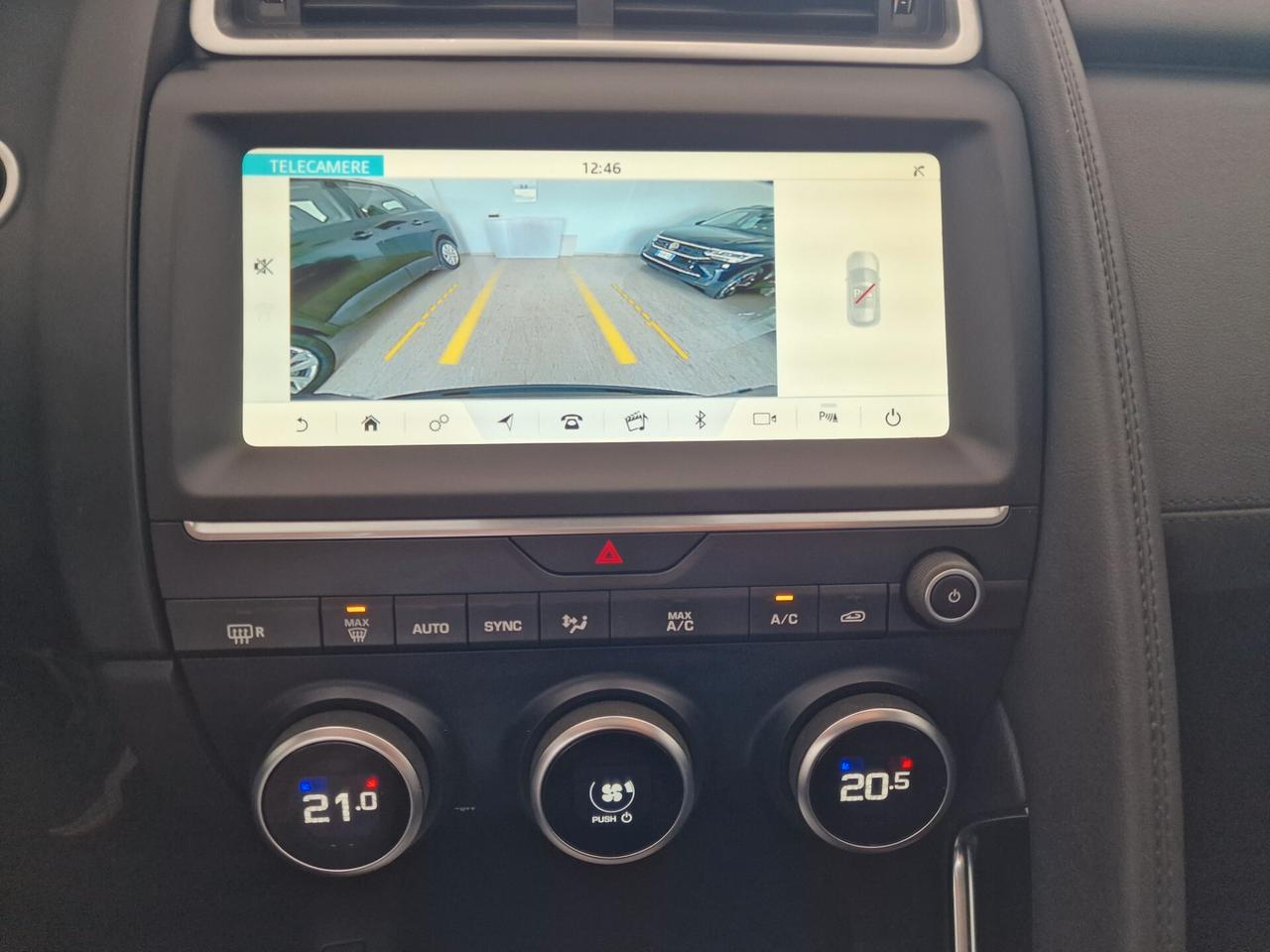 Jaguar E-Pace 2.0d 180 AWD TETTO