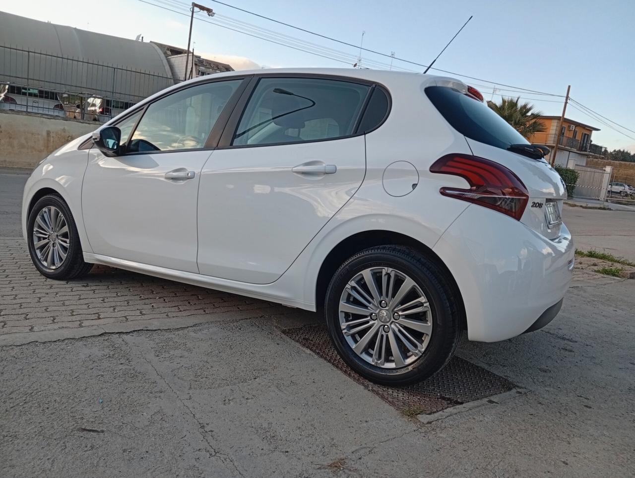 Peugeot 208 PureTech 82 5 porte Active