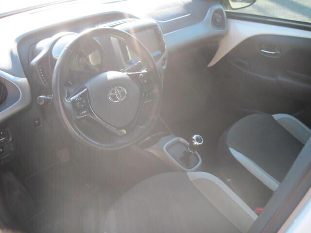 Toyota Aygo 1.0 VVT-i 69 CV 5 porte x-business MMT