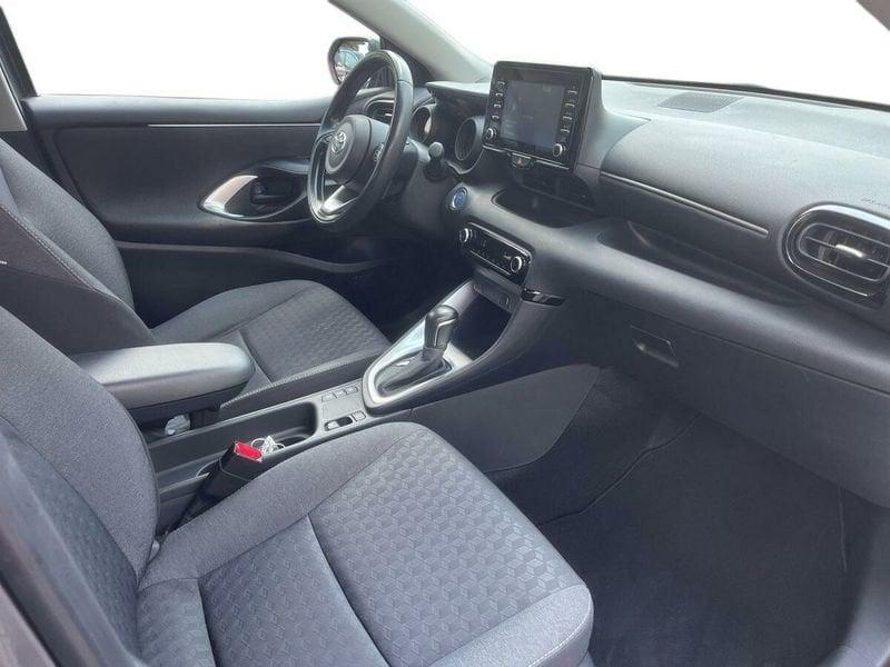 Toyota Yaris Hybrid Trend MY21