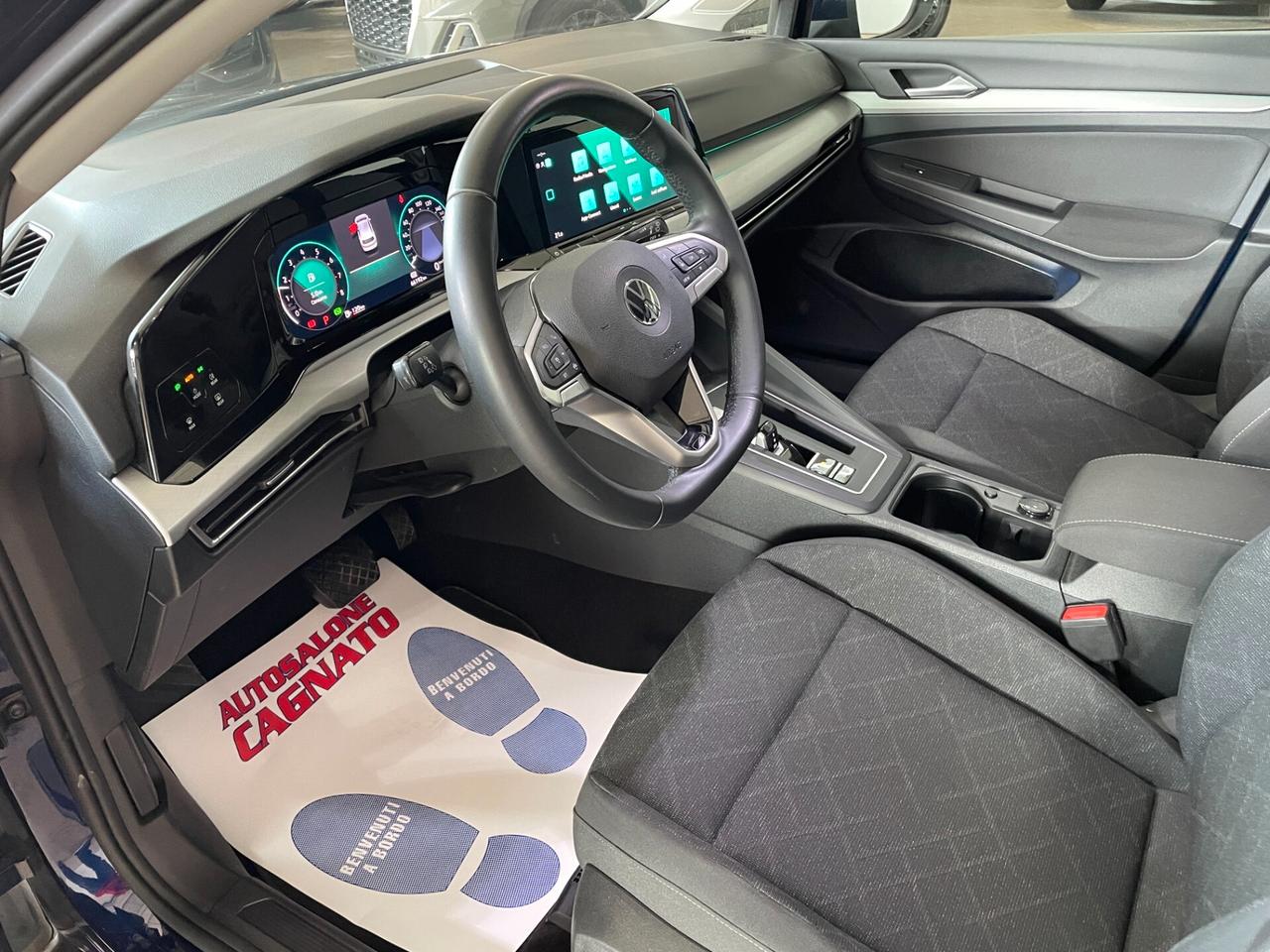 Volkswagen Golf 1.0 eTSI EVO DSG Life Cerchi17 Luci ambient