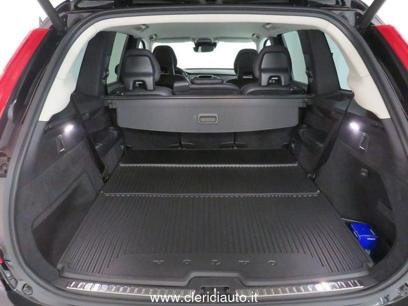 Volvo XC90 B5 (d) AWD Geartronic 7 posti Momentum Pro