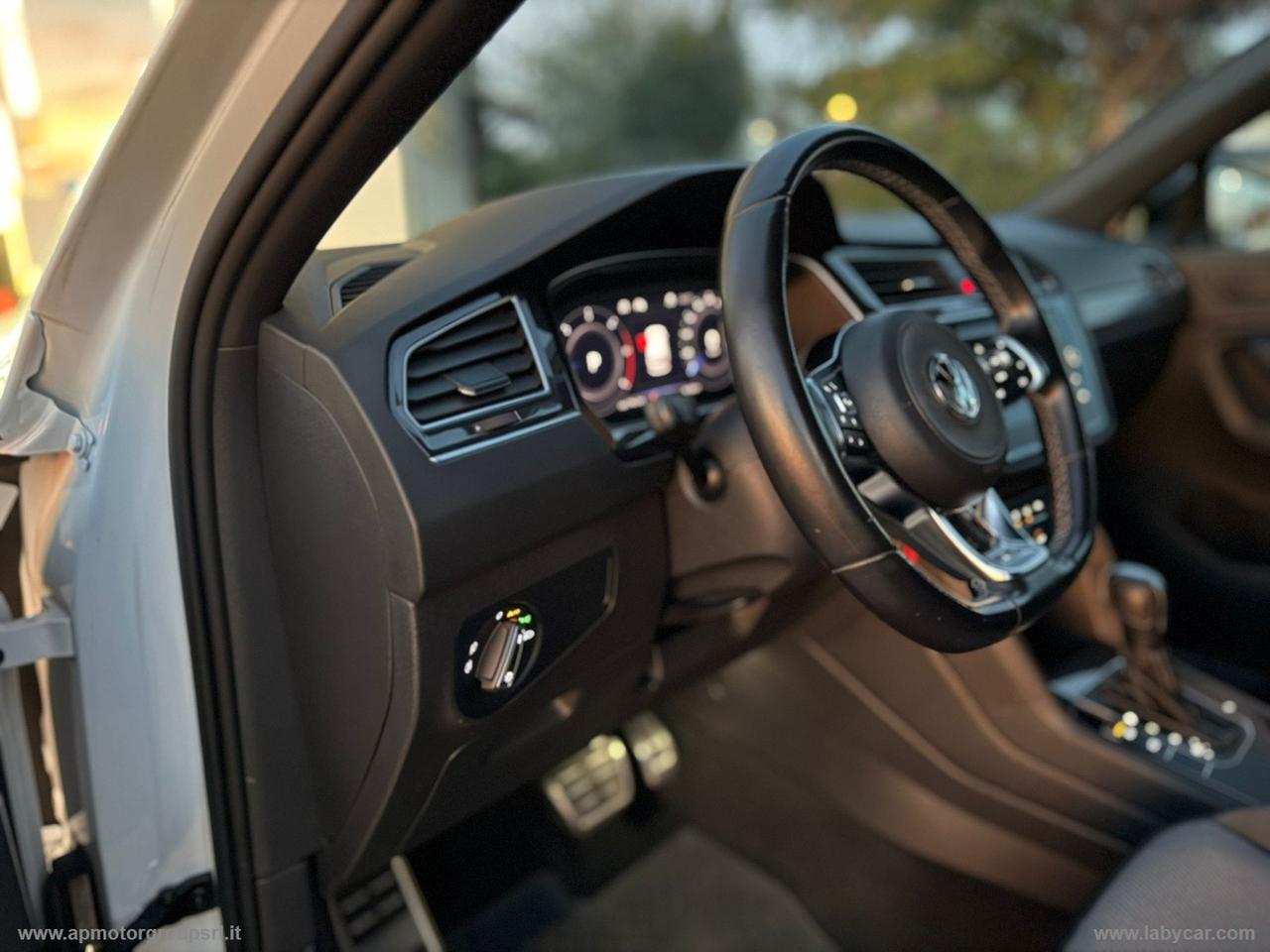 VOLKSWAGEN Tiguan 2.0 TDI 150CV SCR DSG R-Line BLUEMOTION TECHNOLOGY