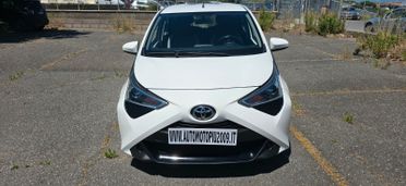 Toyota Aygo Connect 1.0 VVT-i 72CV 5 porte x-business MMT