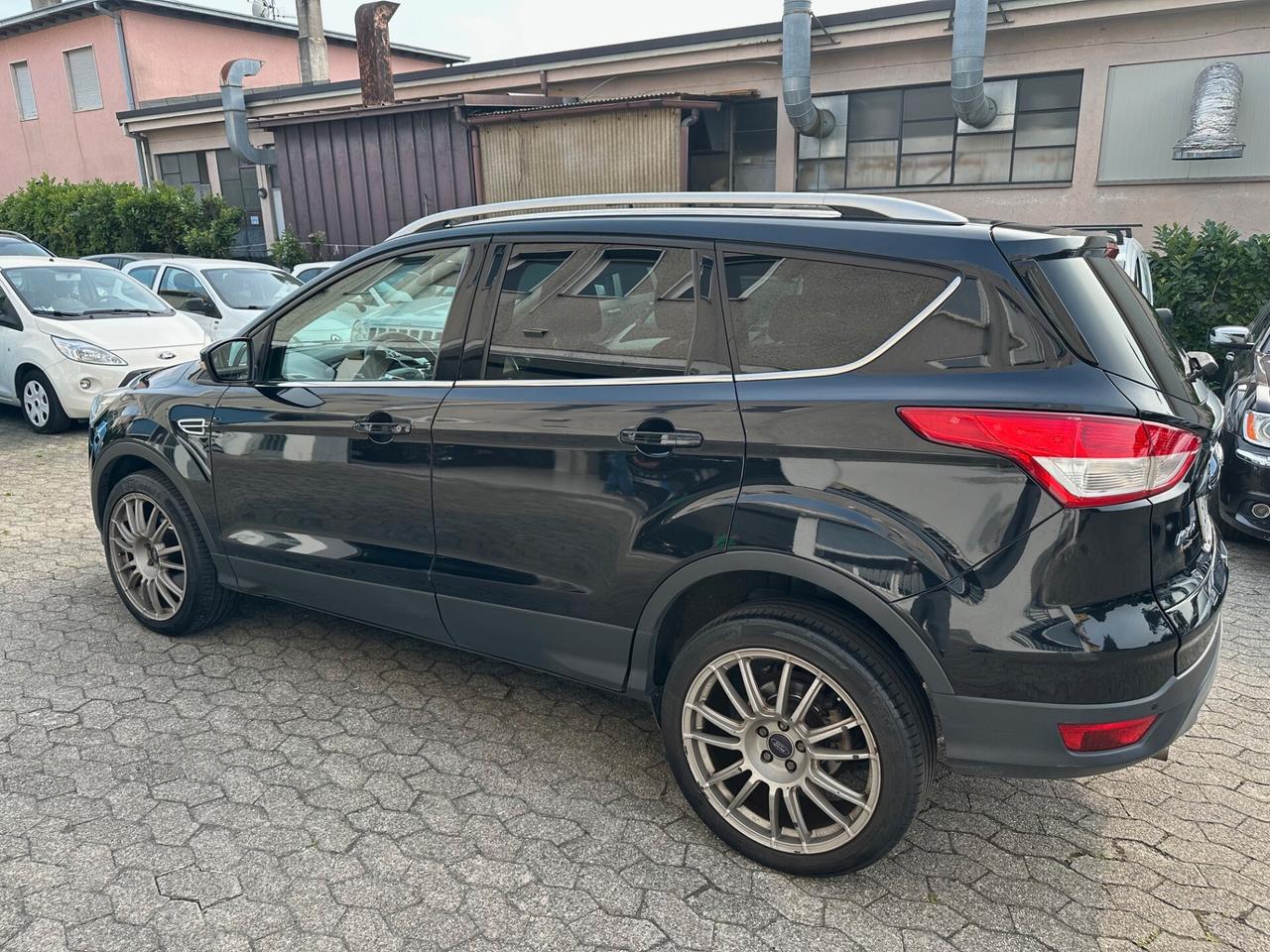 Ford Kuga 2.0 TDCI 140 CV 4WD Powershift Titanium*EURO5*FULL