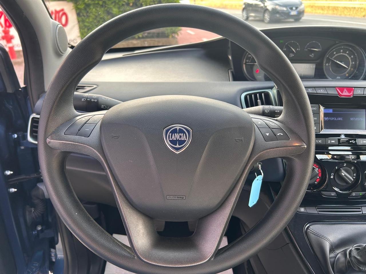 Lancia Ypsilon 1.0 FireFly 5 porte S&S Hybrid Gold