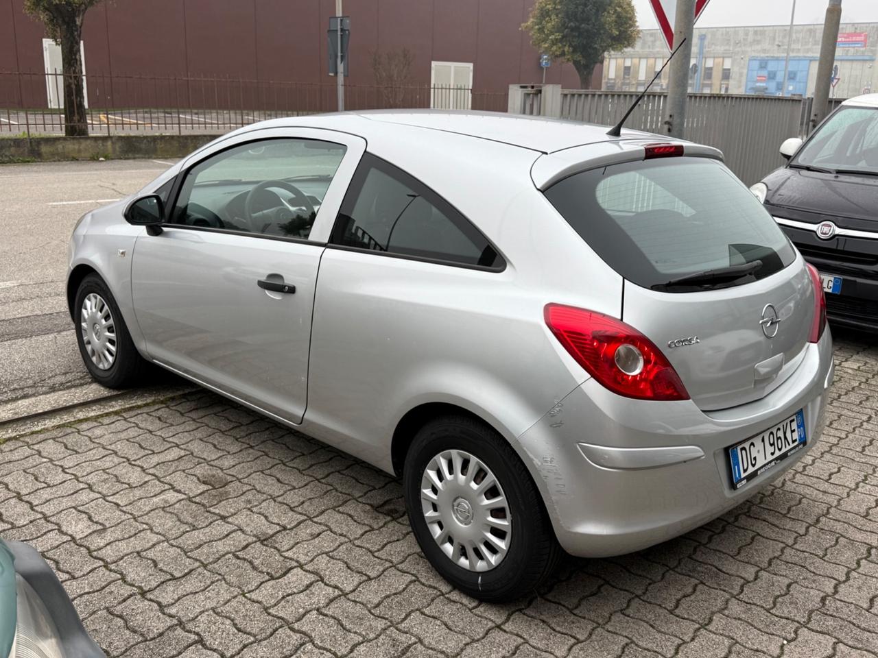 Opel Corsa 1.0 12v Enjoy