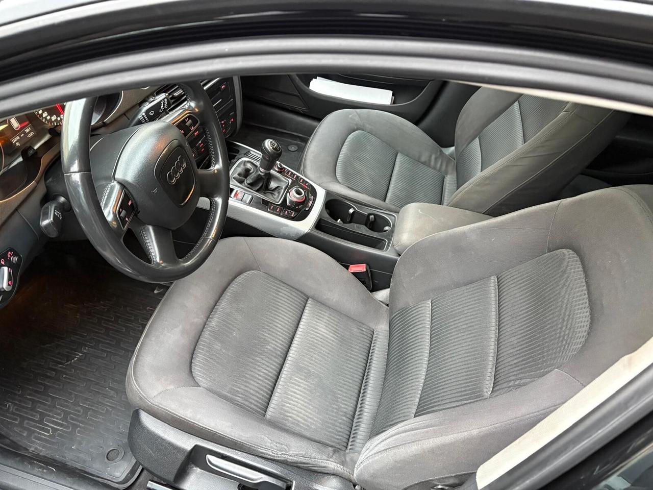 Audi A4 2.0 TDI S-LINE