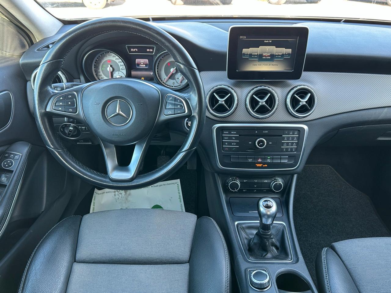 Mercedes-Benz GLA 180d Business