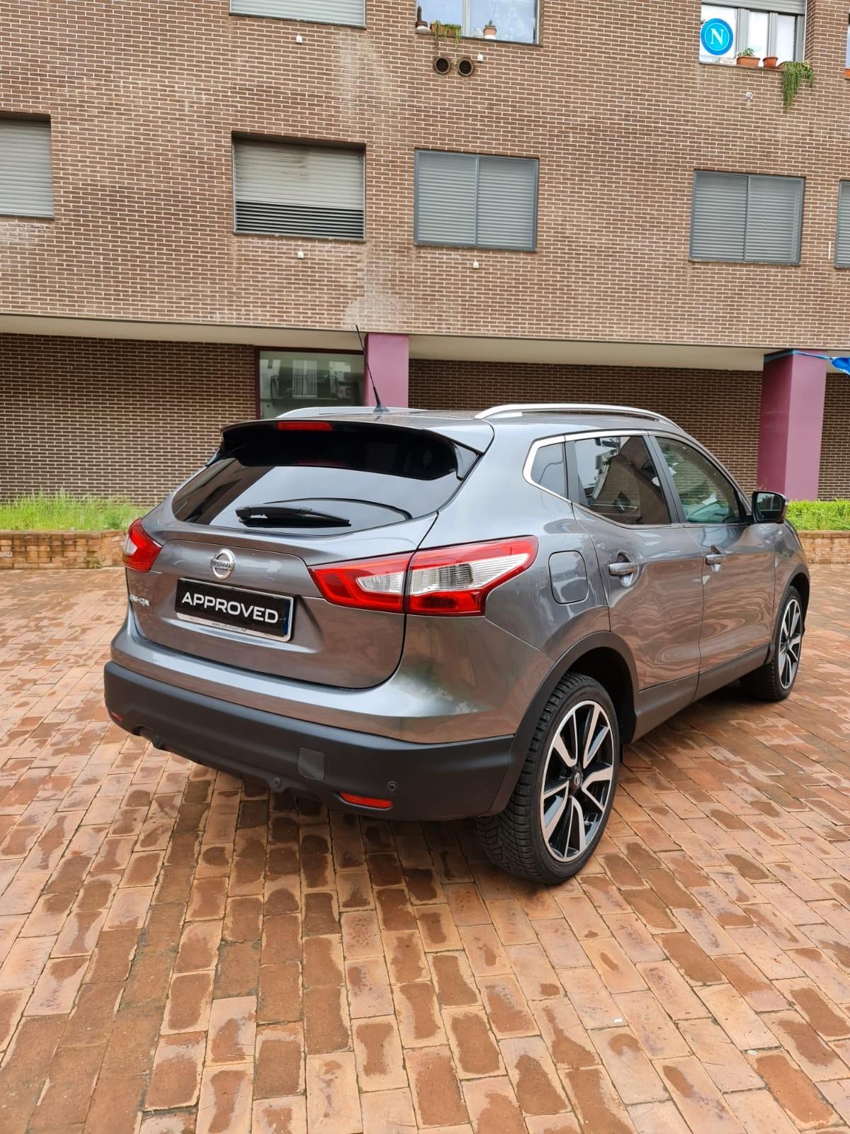 Nissan Qashqai 1.6 dCi 2WD TEKNA Tetto PANORAMICO PELLE CERCHI IN LEGA 19" 4 TELECAMERE FULL LED