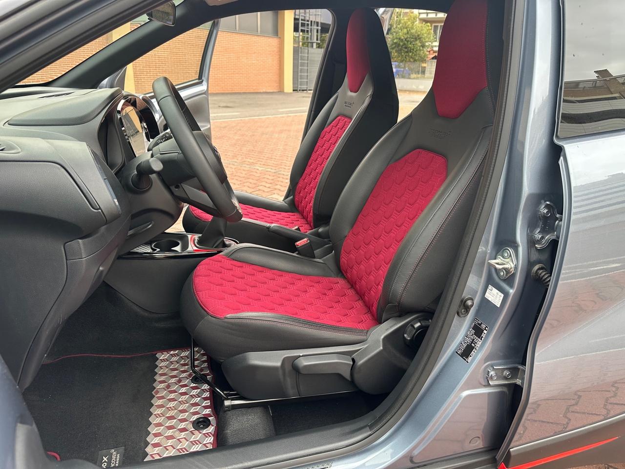 Toyota Aygo X Undercover Jun Takahashi *5.000 Esemplari