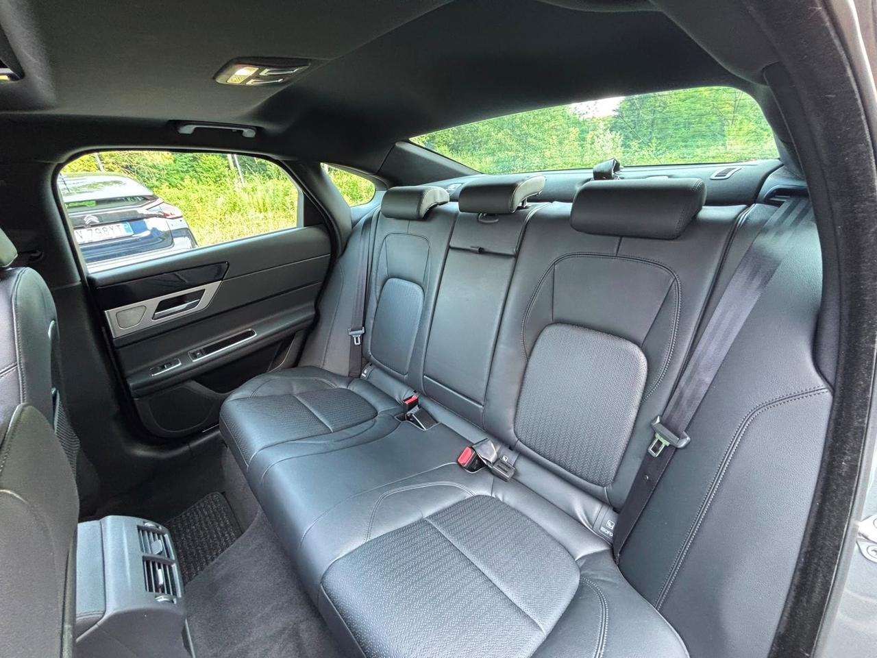 Jaguar XF 2.0 D 180 CV AWD aut. Portfolio