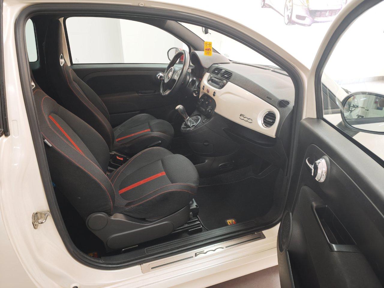 Abarth 500 1.4 16v turbo t-jet 135cv LEGGI