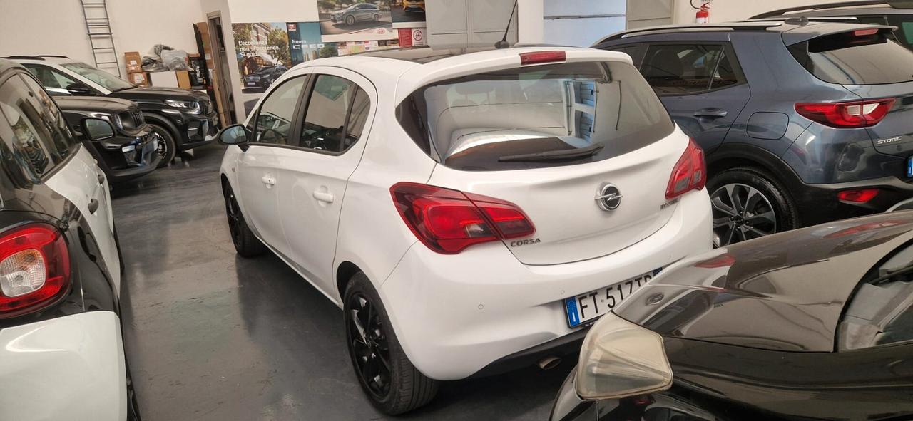 Opel Corsa 1.4 90CV GPL Tech 5 porte Black Edition