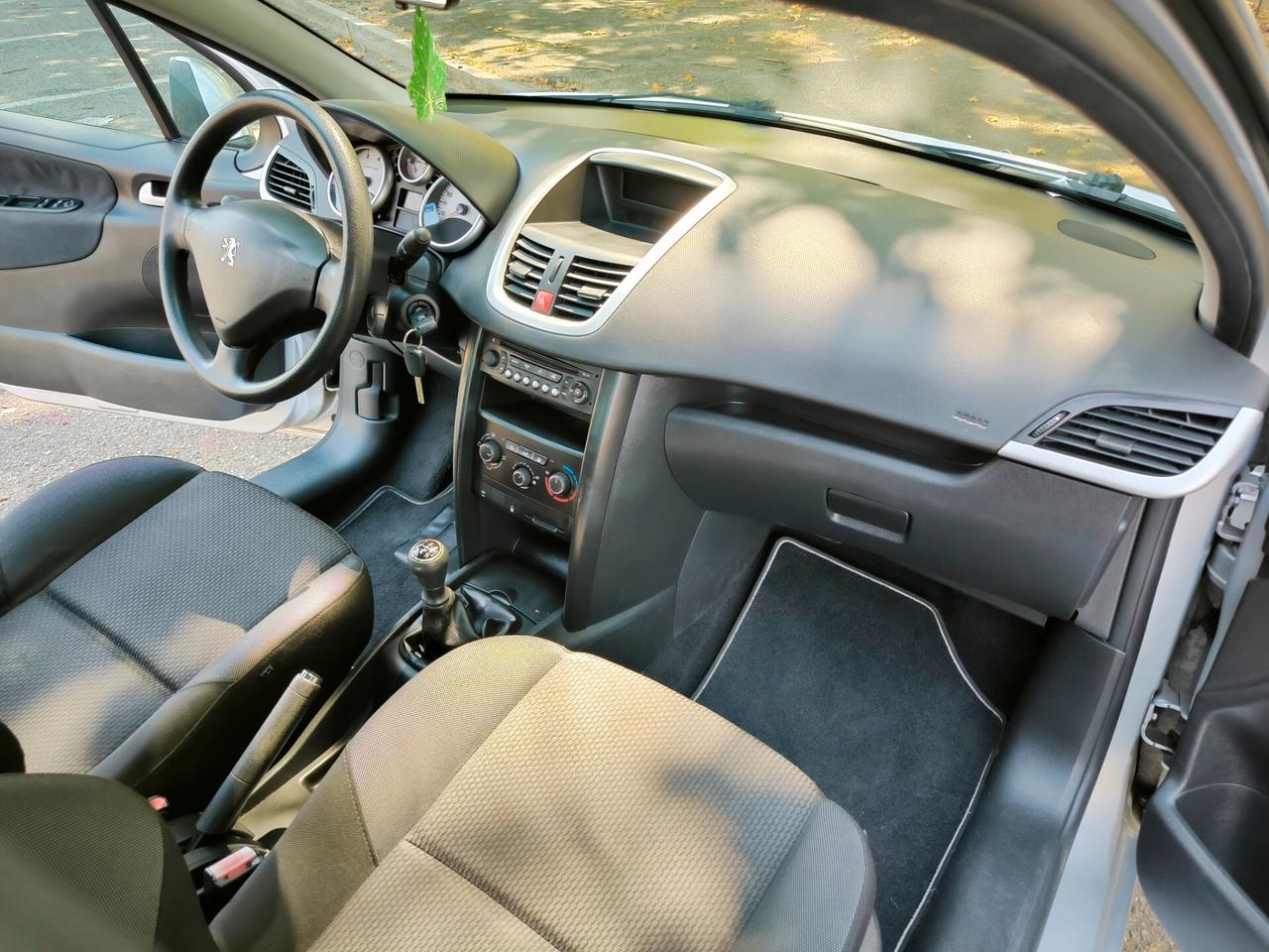 Peugeot 207 1.4 VTi 95CV 5p. XS