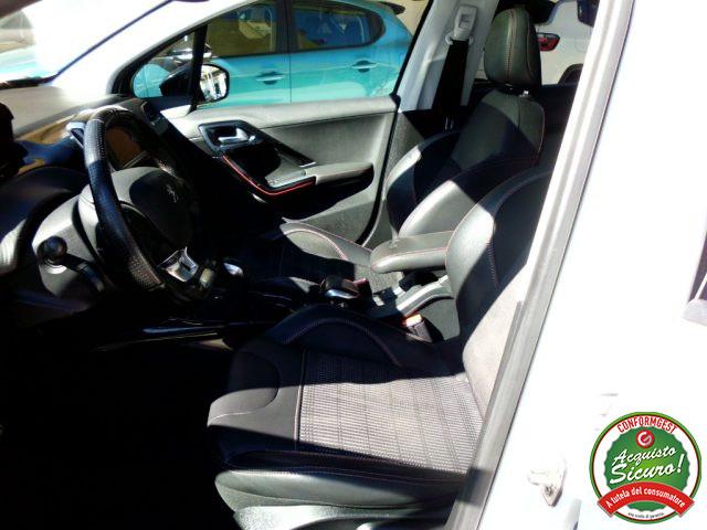 PEUGEOT 2008 BlueHDi 100 S&S GT Line