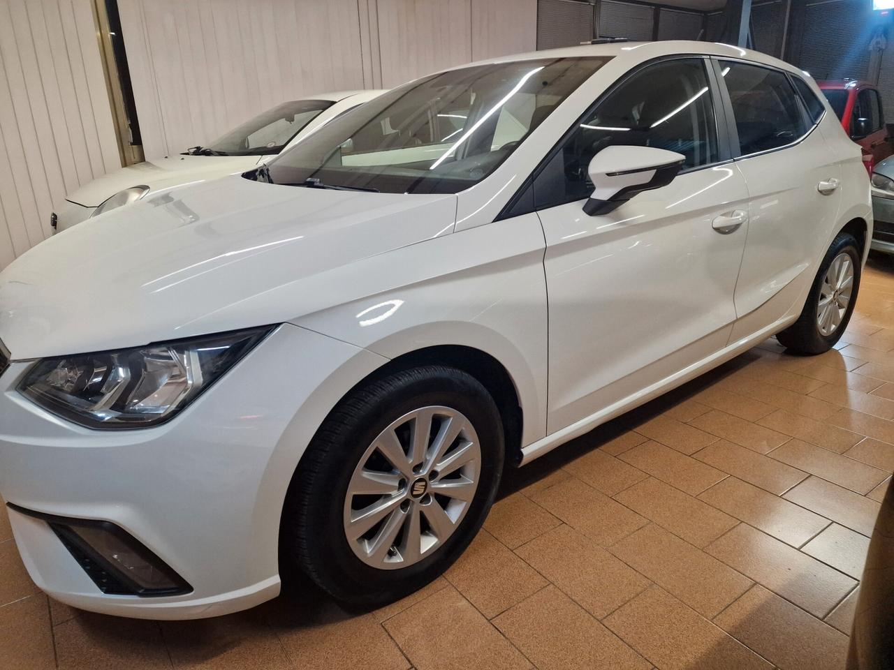 Seat Ibiza 1.0 TGI 5 porte FR, ok neopatentati