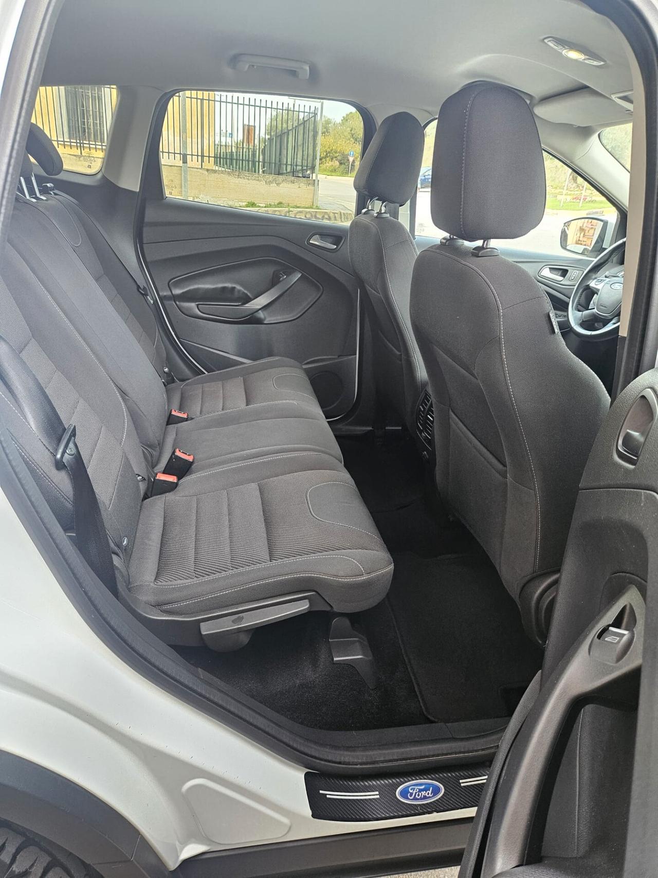 Ford Kuga 2WD 2.0 88kw 120cv FULL