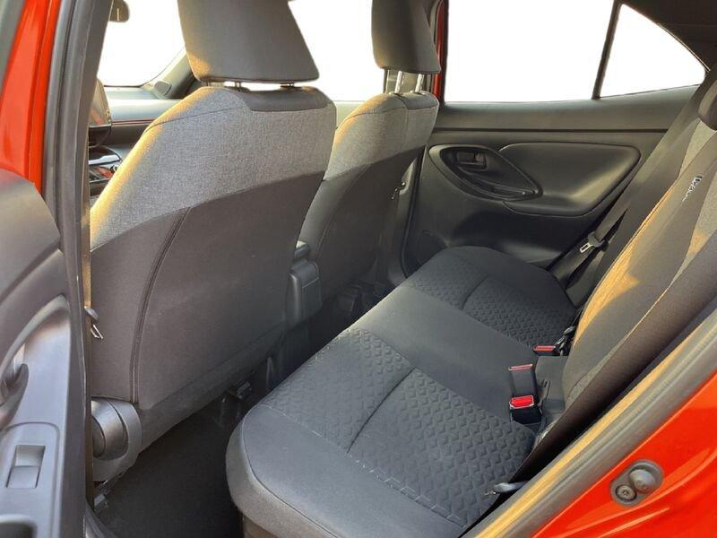 Toyota Yaris Cross 1.5h Orange Edition fwd 116cv e-cvt